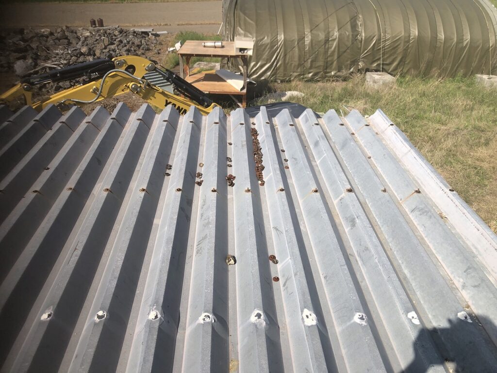 プレハブ解体開始