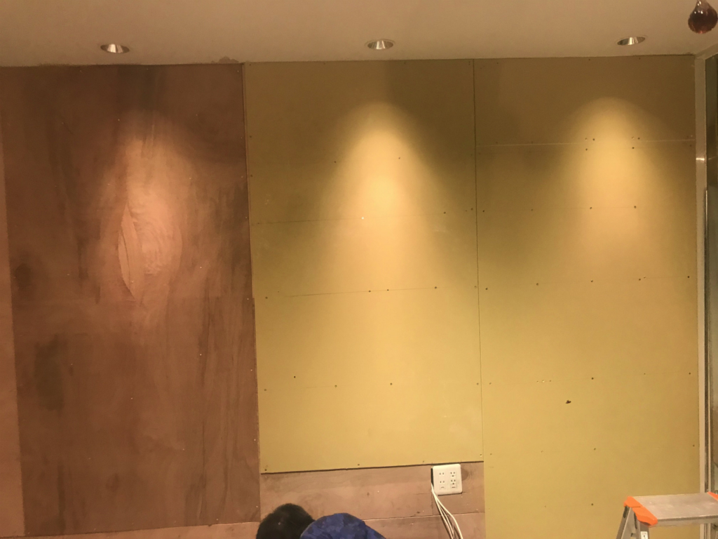 石膏ボード増し張り