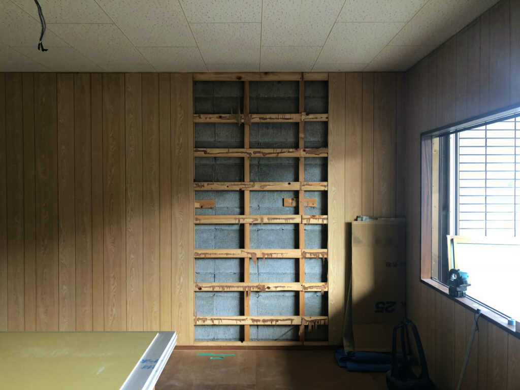 仕切り壁撤去前