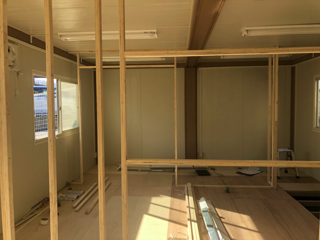 内装(間仕切り壁)工事