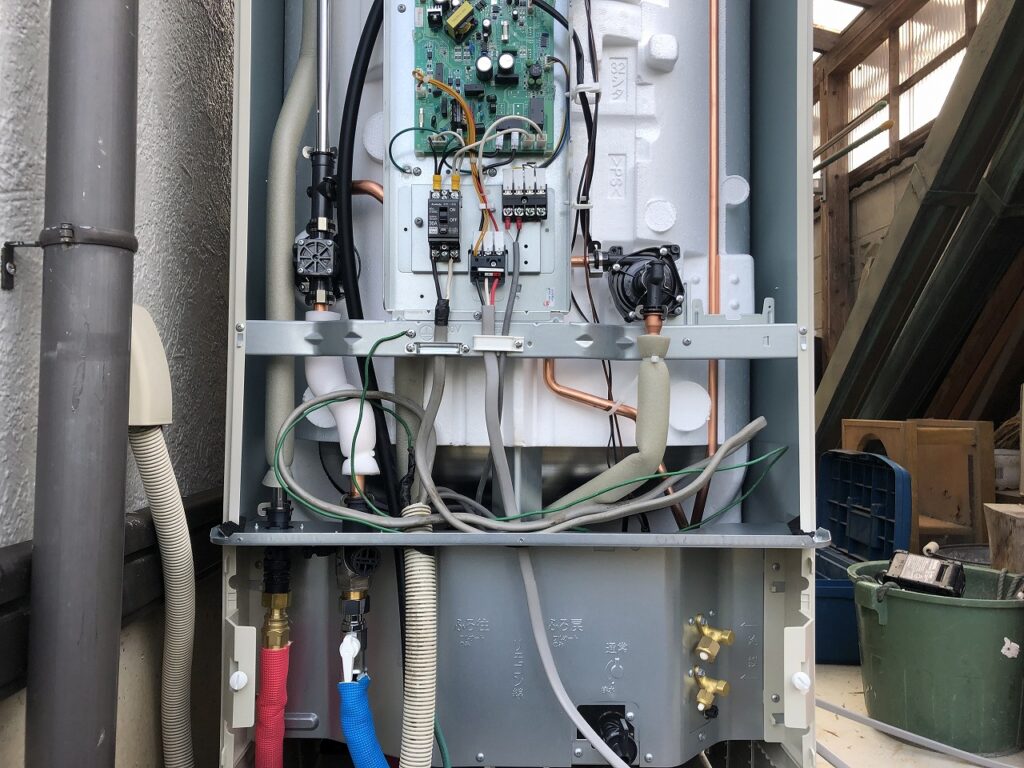 本体設置・電気配線