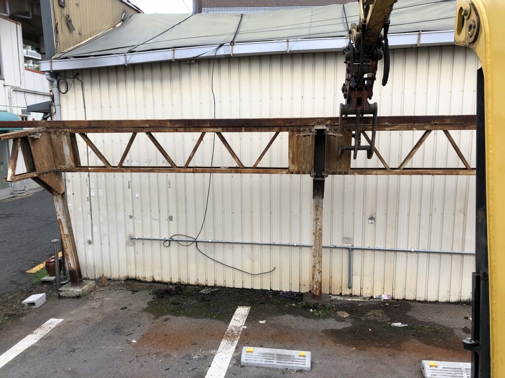 鉄骨の解体
