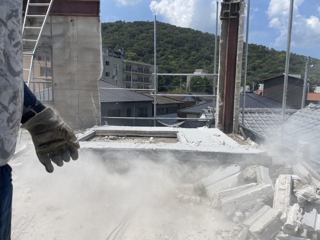 鉄骨造(S造)3階手壊し