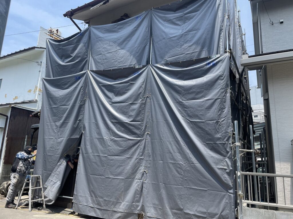 足場(防音シート)設置