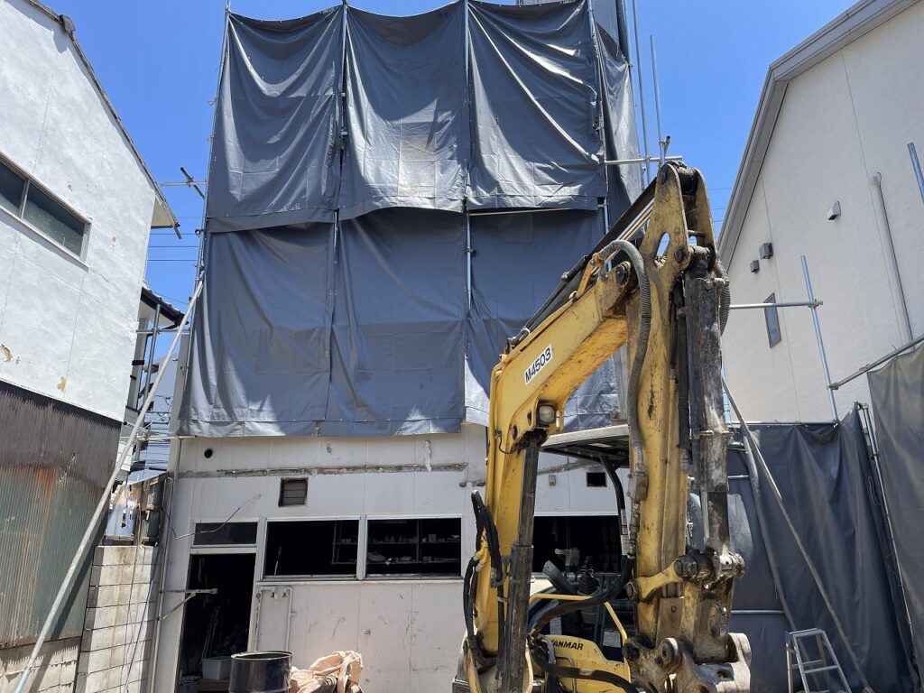 足場(防音シート)設置