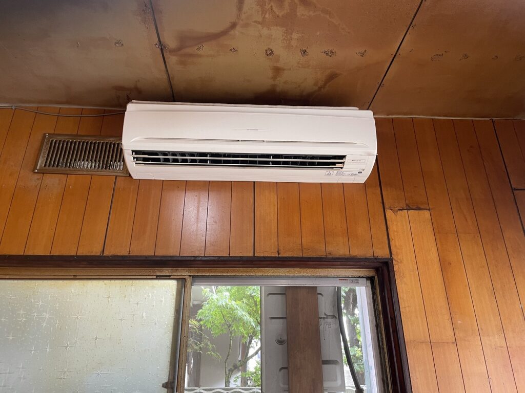 エアコン取り外し