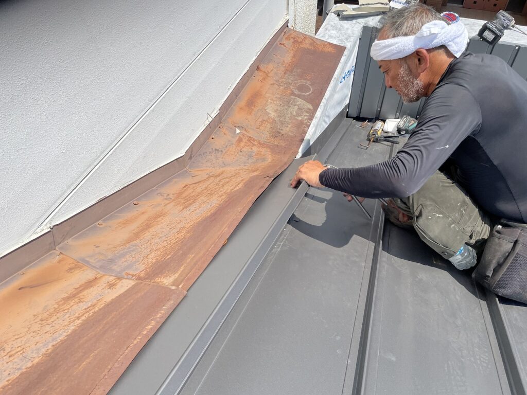 既存板金との取り合い