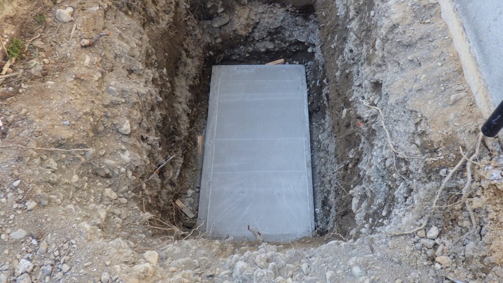 ベースコンクリートの打設