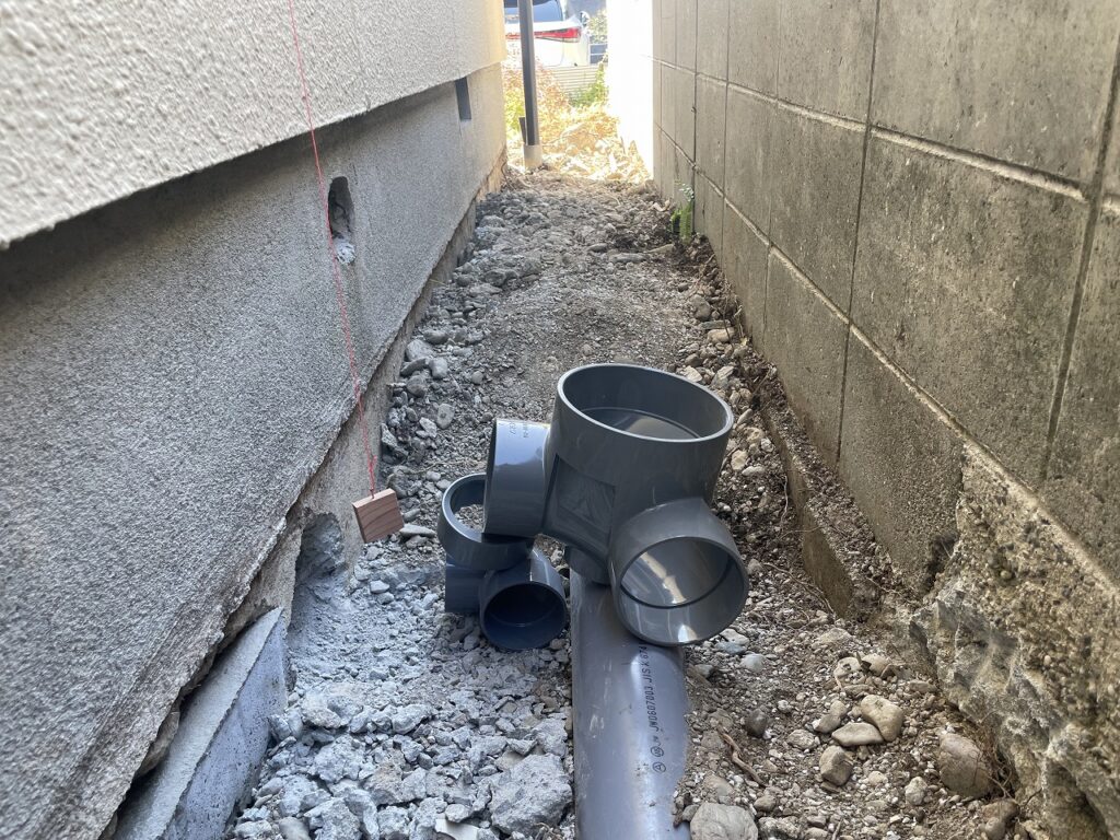 トイレ配管作業