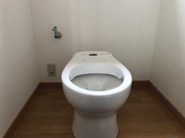 新しい洋式トイレの設置
