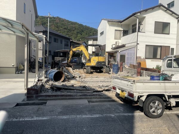 基礎解体
