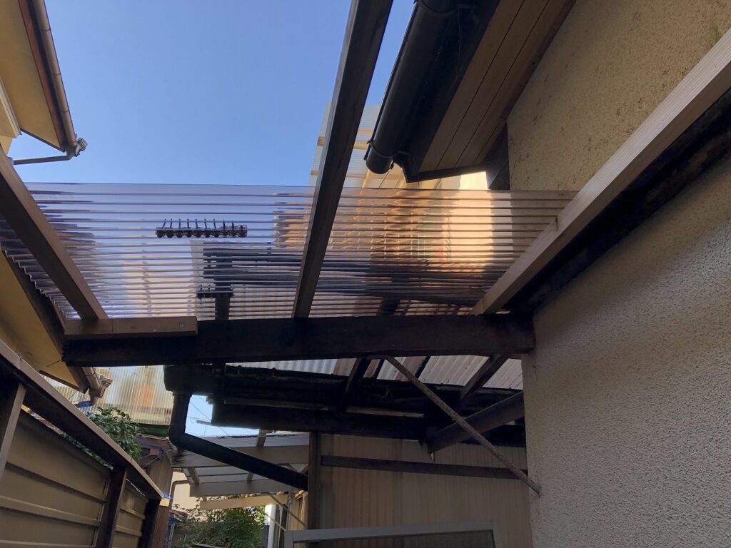 下地補修・波板張替え