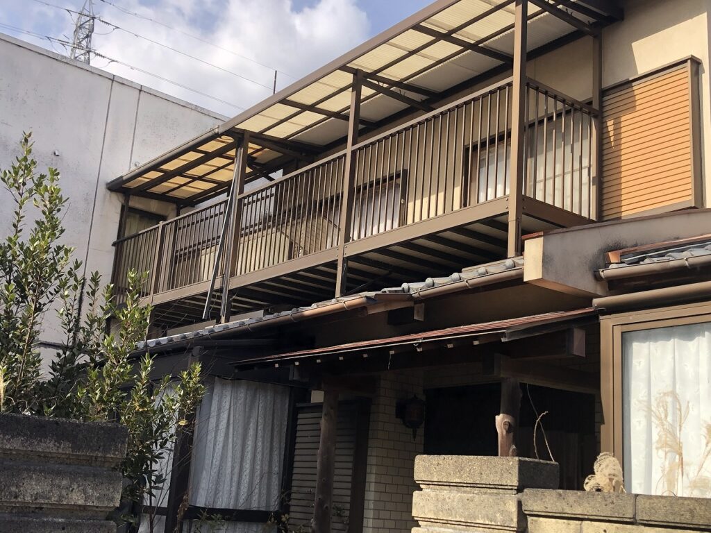 渡り廊下撤去前