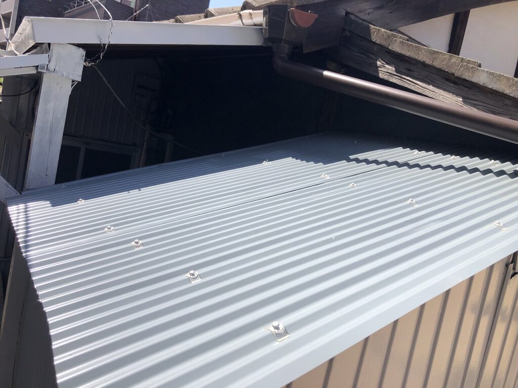 トタン補修完了