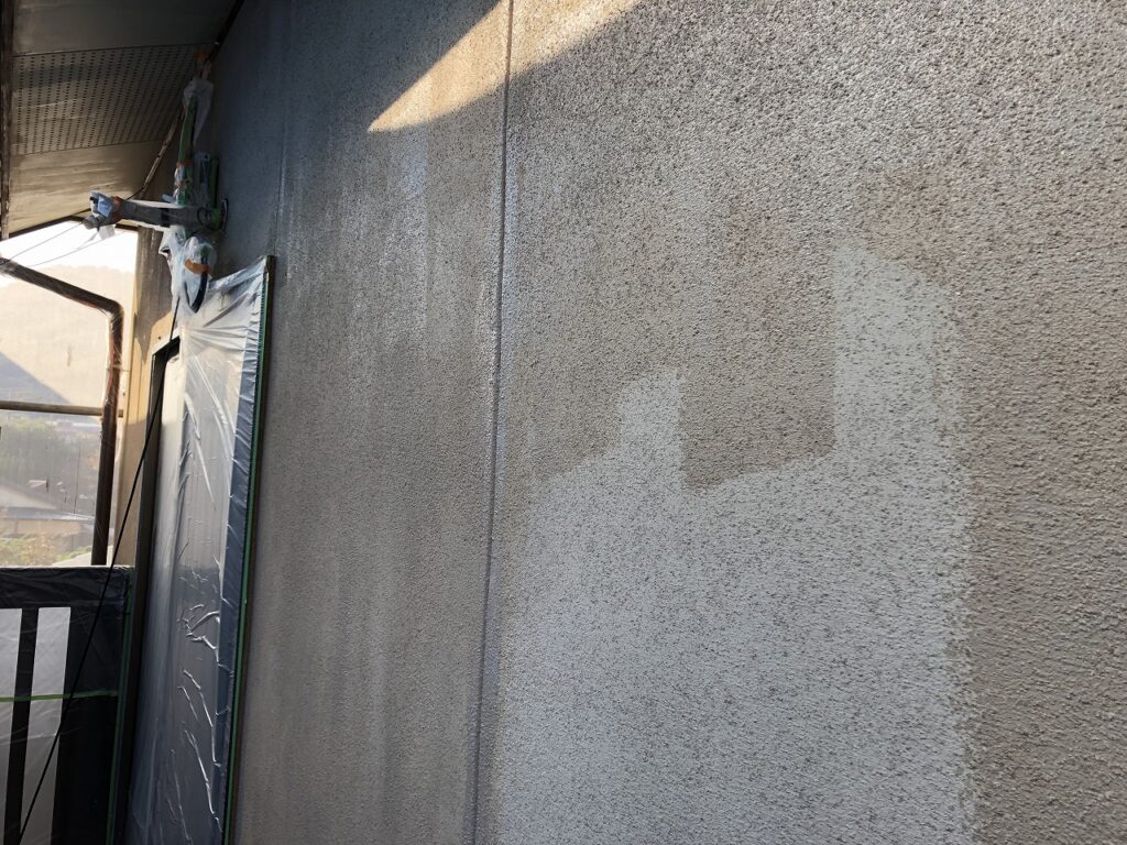 外壁塗装・シーラー塗布