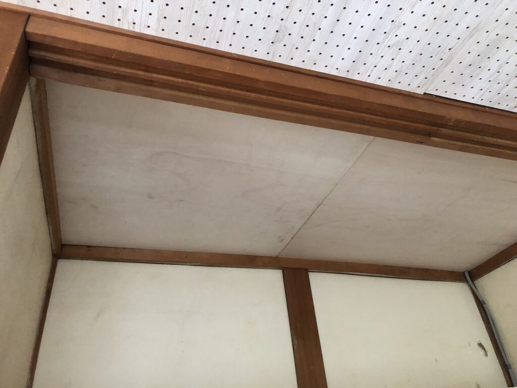 2階和室：押し入れ
天井補修完了