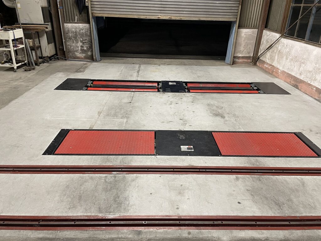 塗装前状況(大型車ライン)