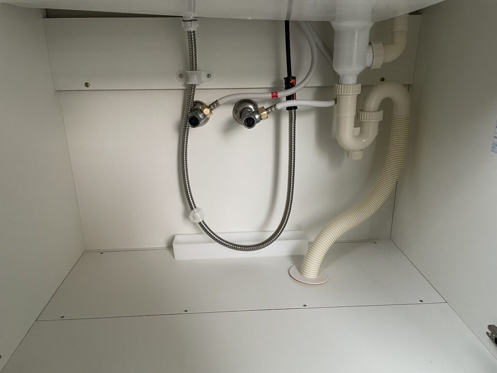 洗面化粧台配管