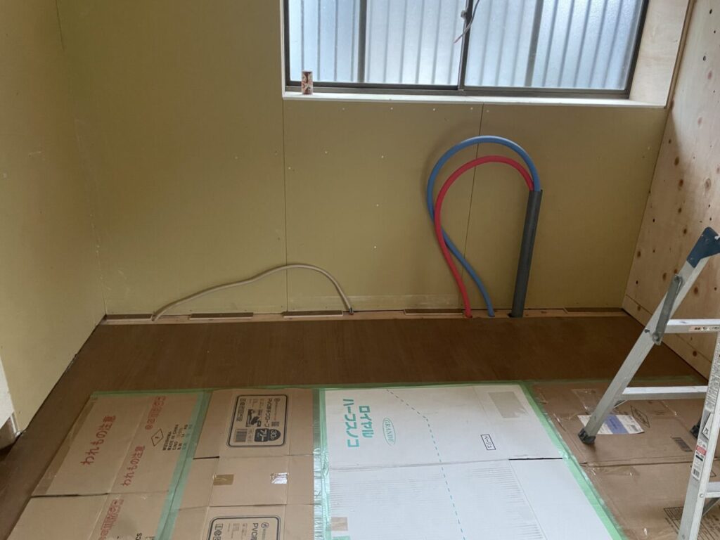 システムキッチン据付前準備完了